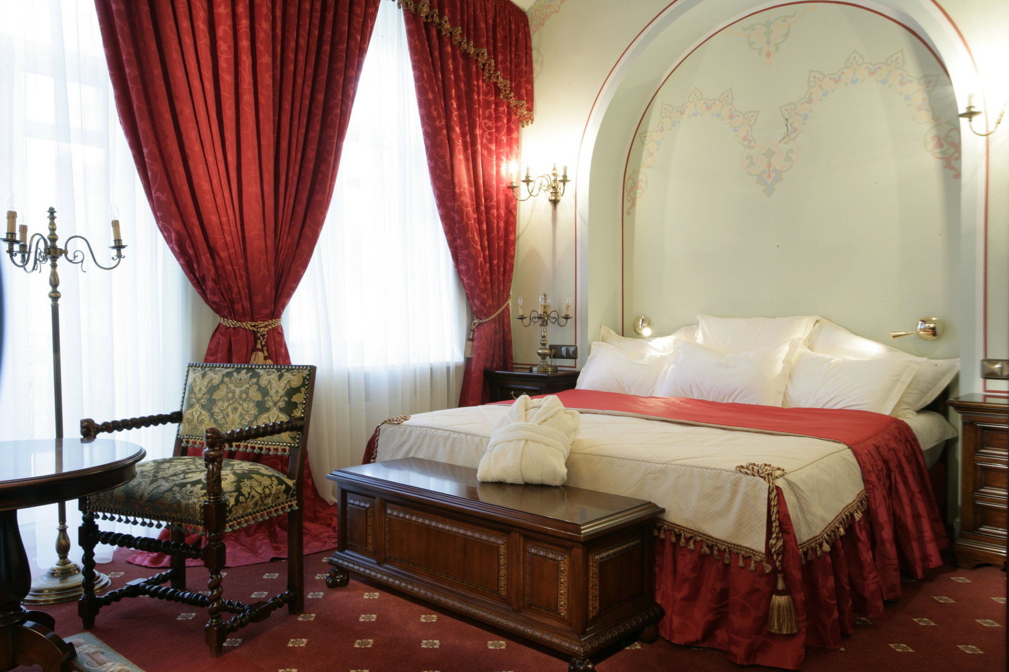 Hotel Opera - The Leading Of The World 5*