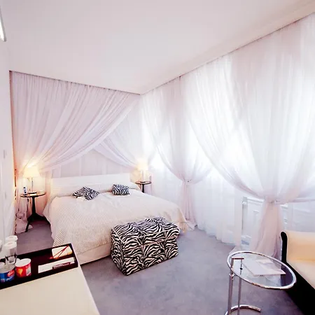 Opera Hotel - The Leading Hotels Of The World Kiev Dış mekan fotoğraf