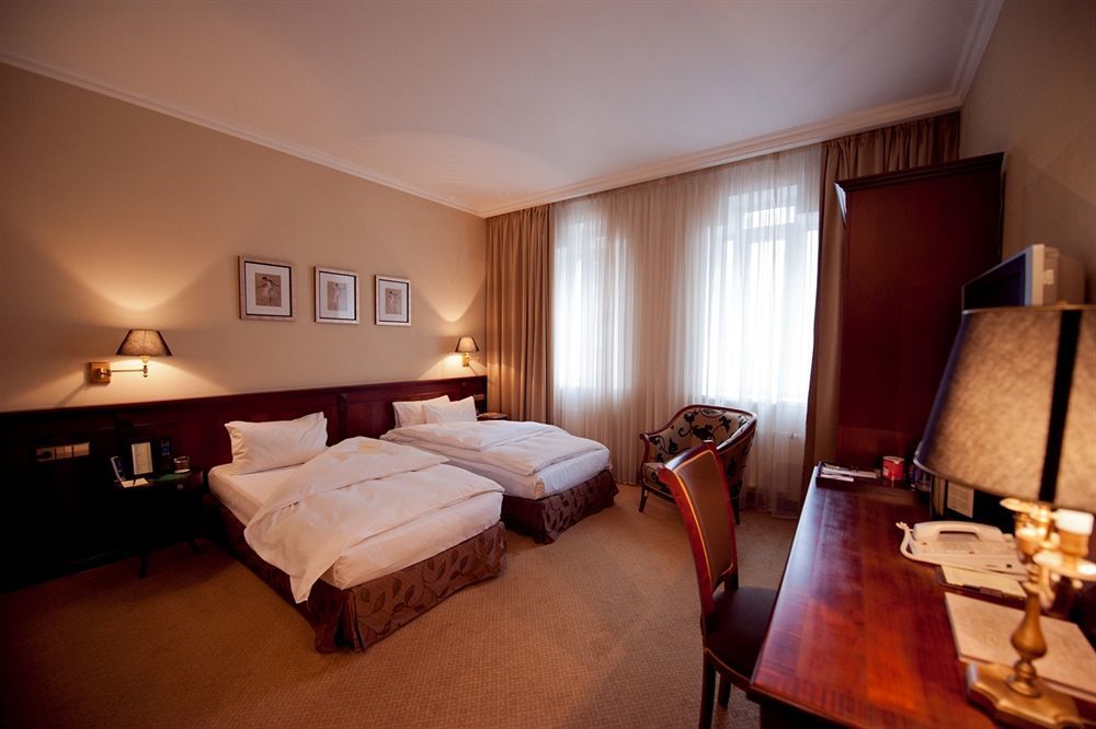 Otel Opera - The Leading Of The World