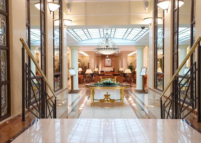 Опера Отель - The Leading Hotels of the World