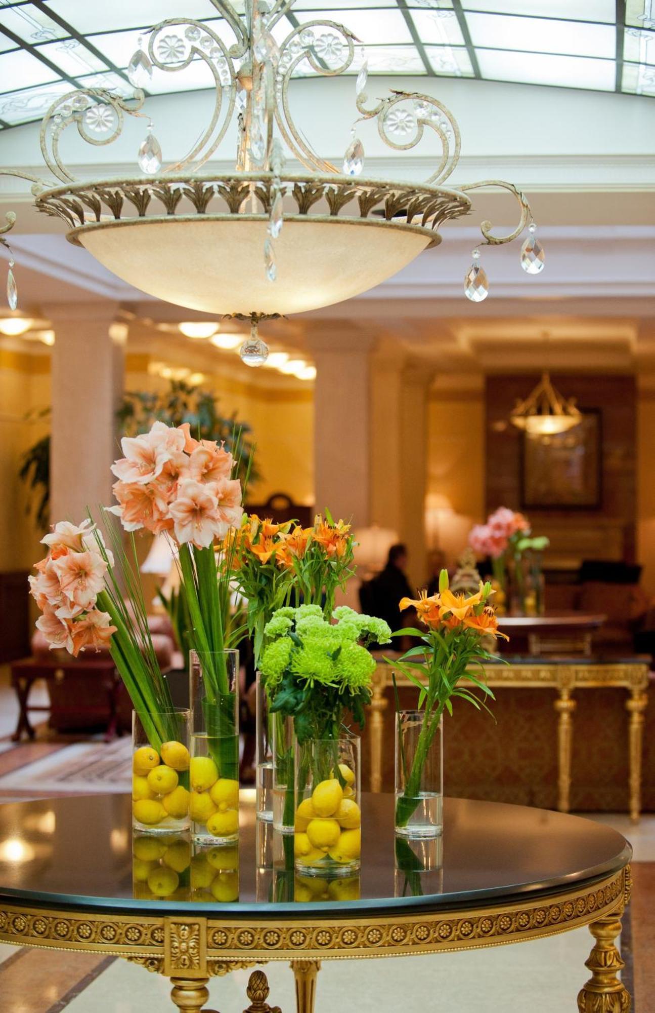 опера - The Leading Of The World 5*