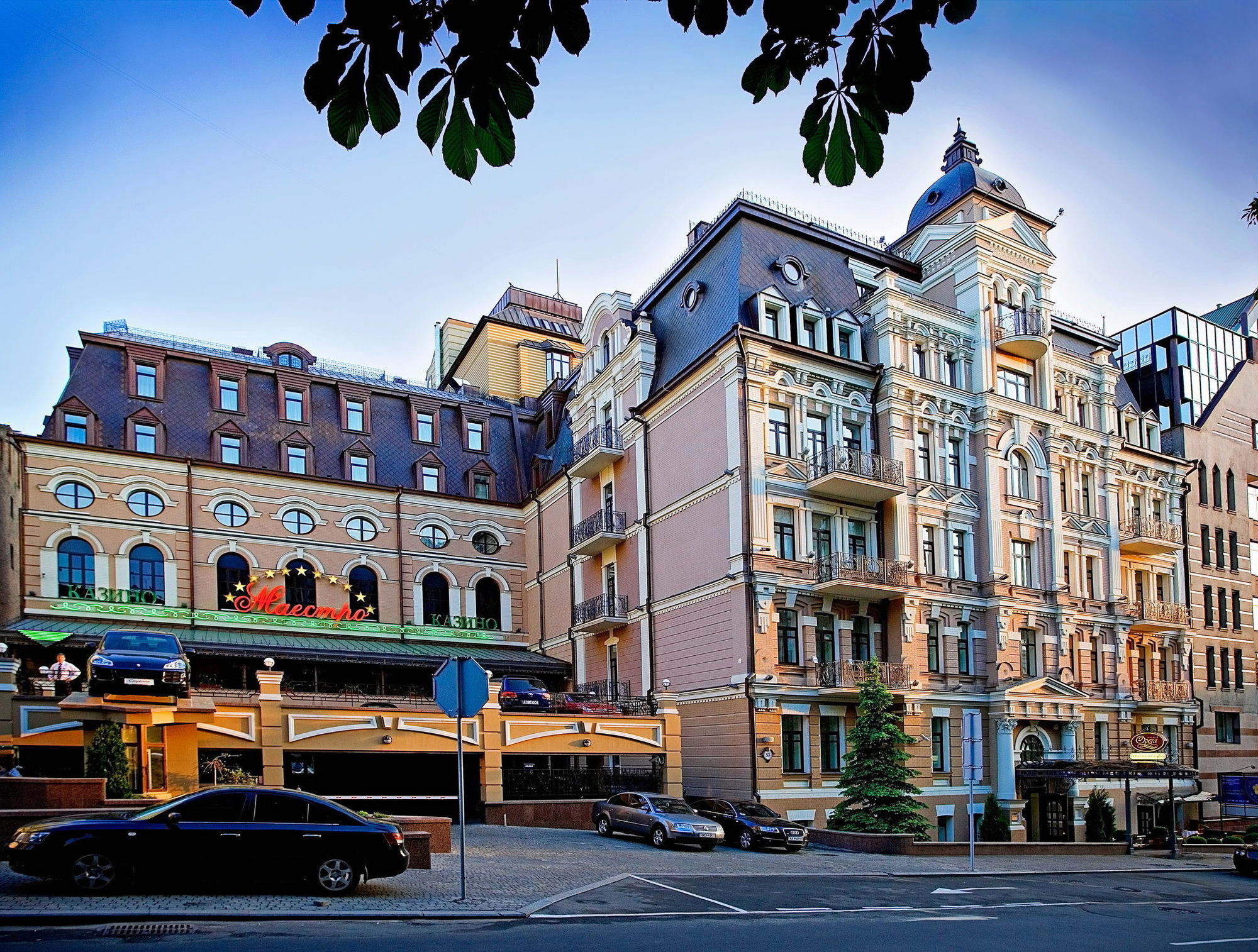 опера - The Leading Of The World Киев